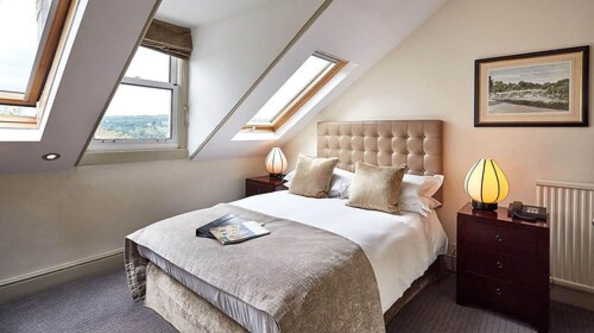 Dorian House Boutique B&B - Free Parking! باث المظهر الخارجي الصورة A bedroom at the hotel