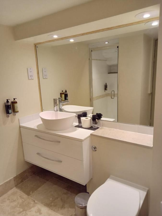 Dorian House Boutique B&B - Free Parking! باث المظهر الخارجي الصورة